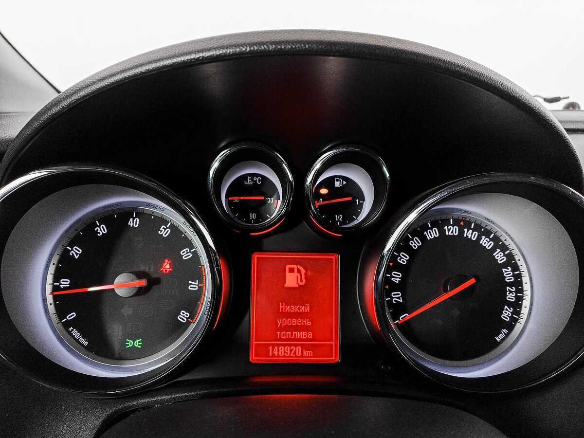 Opel Astra 2012 года с пробегом. Фото: #8