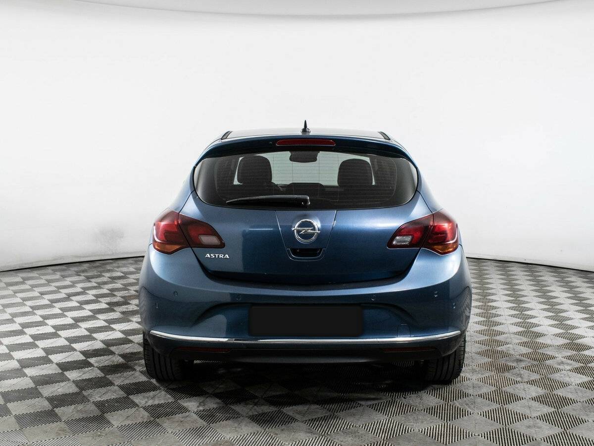 Opel Astra 2013 года с пробегом. Фото: #4