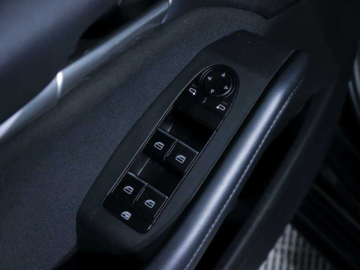 Mazda 3 2020 года с пробегом. Фото: #13