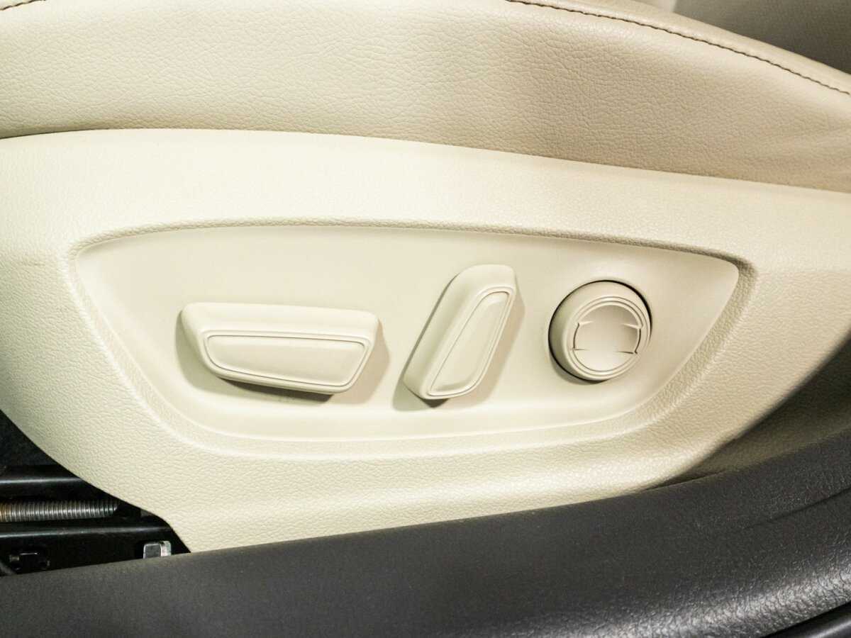 Toyota Camry 2018 года с пробегом. Фото: #19