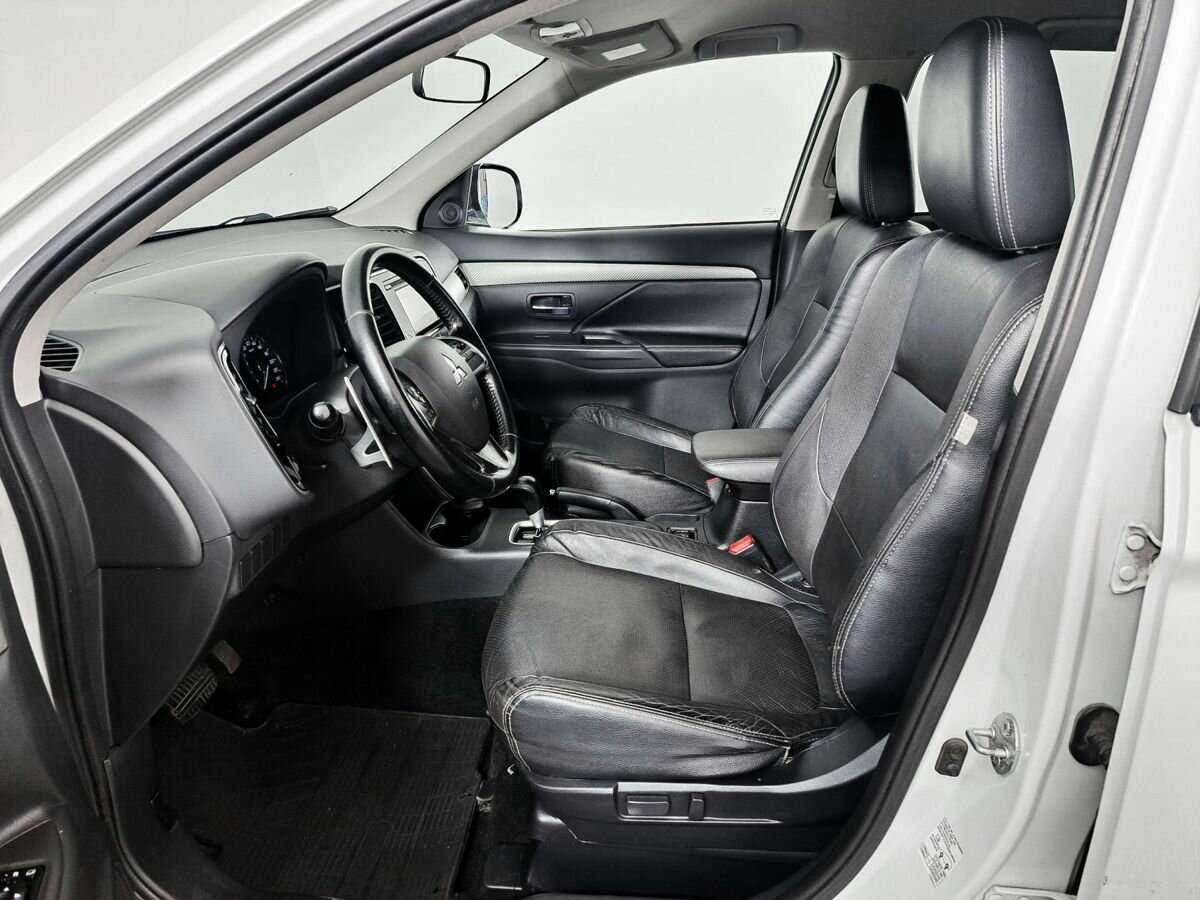 Mitsubishi Outlander 2014 года с пробегом. Фото: #11