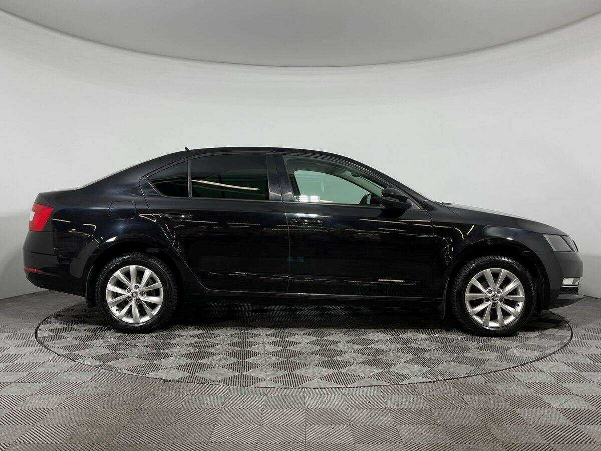 Skoda Octavia 2017 года с пробегом. Фото: #3