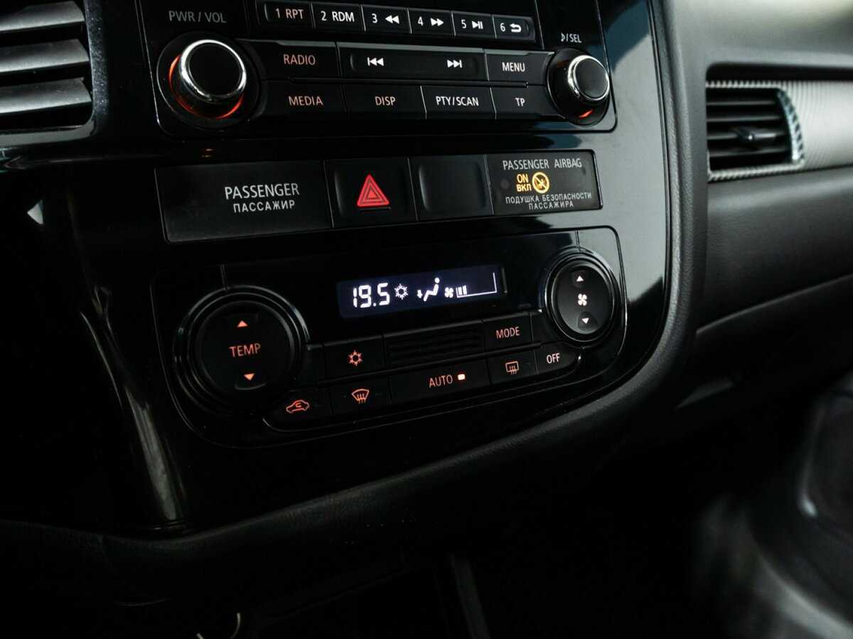 Mitsubishi Outlander 2013 года с пробегом. Фото: #14