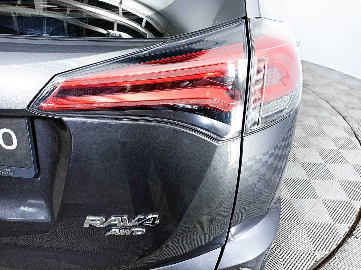 Toyota RAV4 2015 года с пробегом. Фото: #8