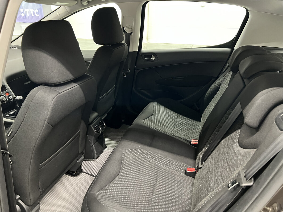 Peugeot 308 2012 года с пробегом. Фото: #11