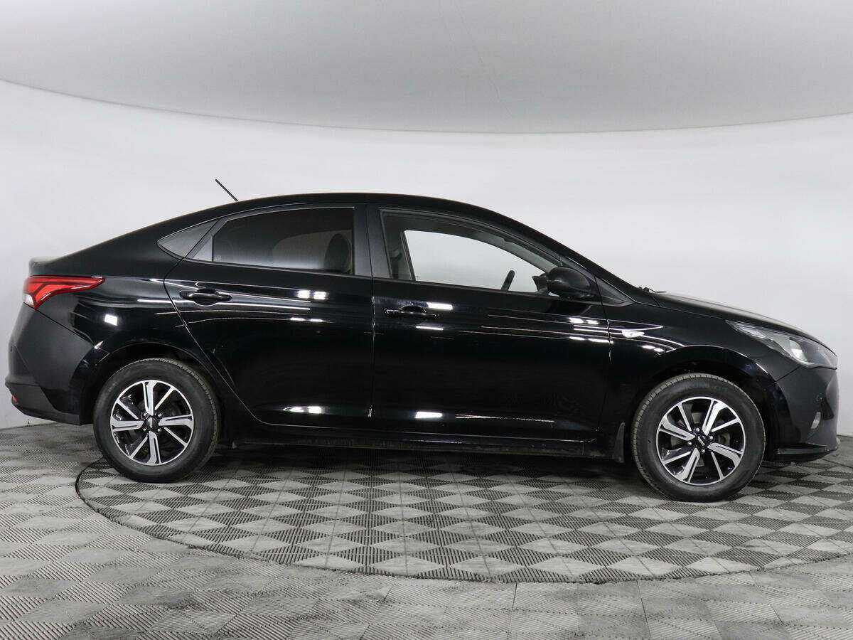 Hyundai Solaris 2022 года с пробегом. Фото: #3