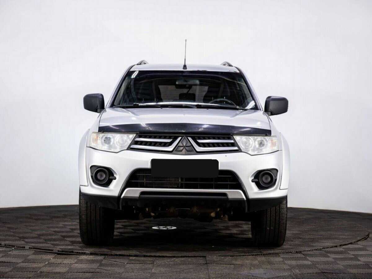 Mitsubishi Pajero Sport 2014 года с пробегом. Фото: #1