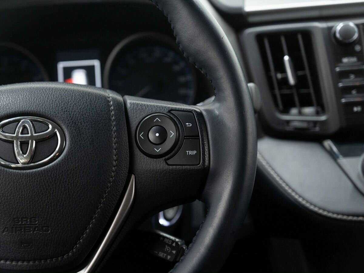 Toyota RAV4 2017 года с пробегом. Фото: #11