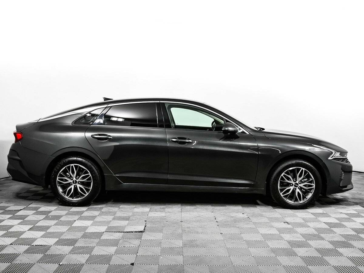 Kia K5 2023 года с пробегом. Фото: #3