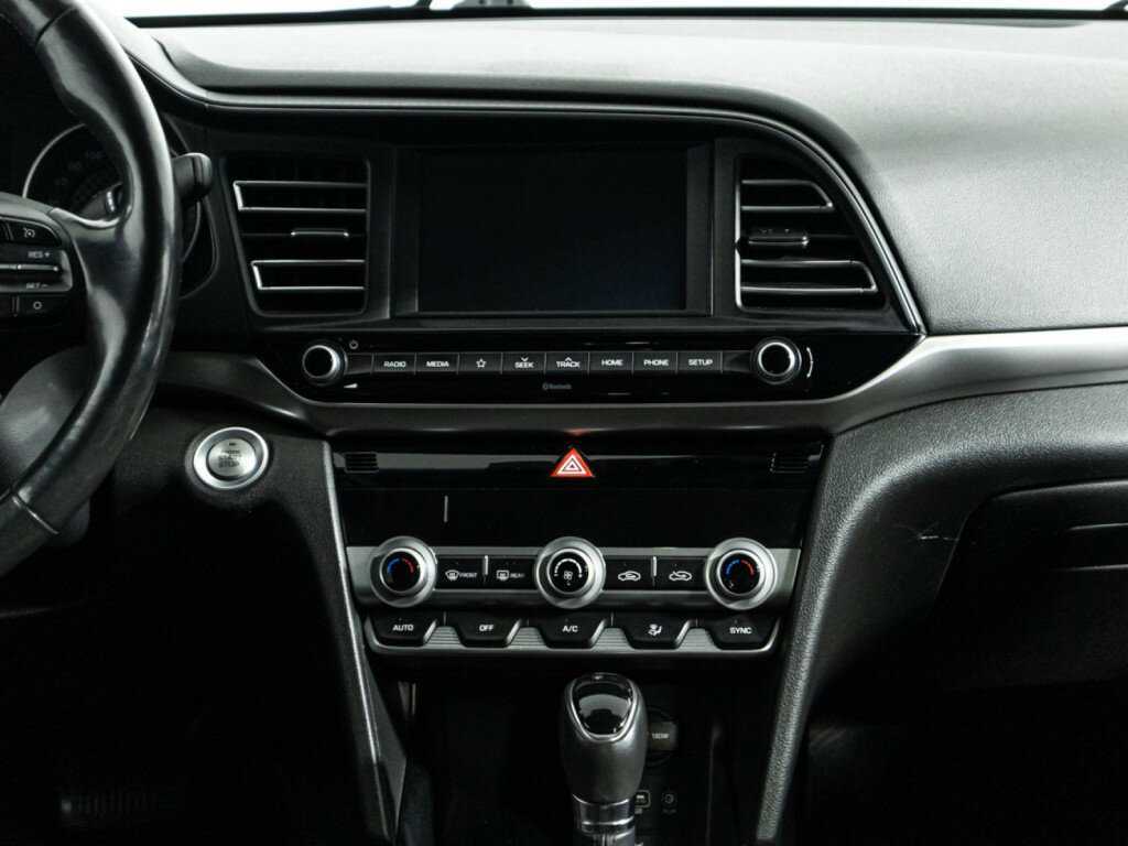 Hyundai Elantra 2019 года с пробегом. Фото: #13