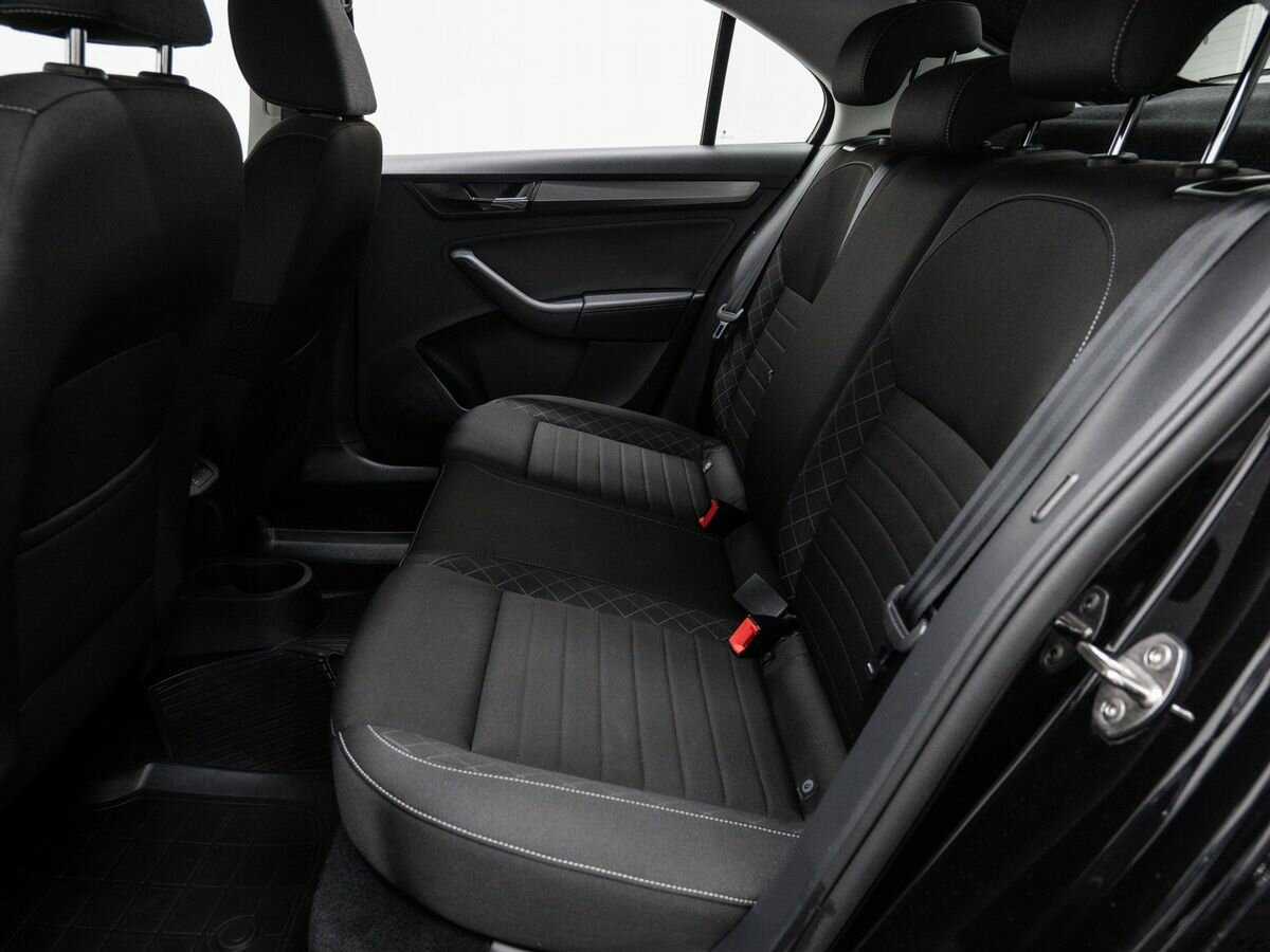 Skoda Rapid 2018 года с пробегом. Фото: #10