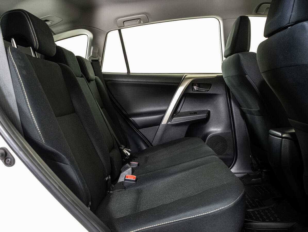 Toyota RAV4 2013 года с пробегом. Фото: #7