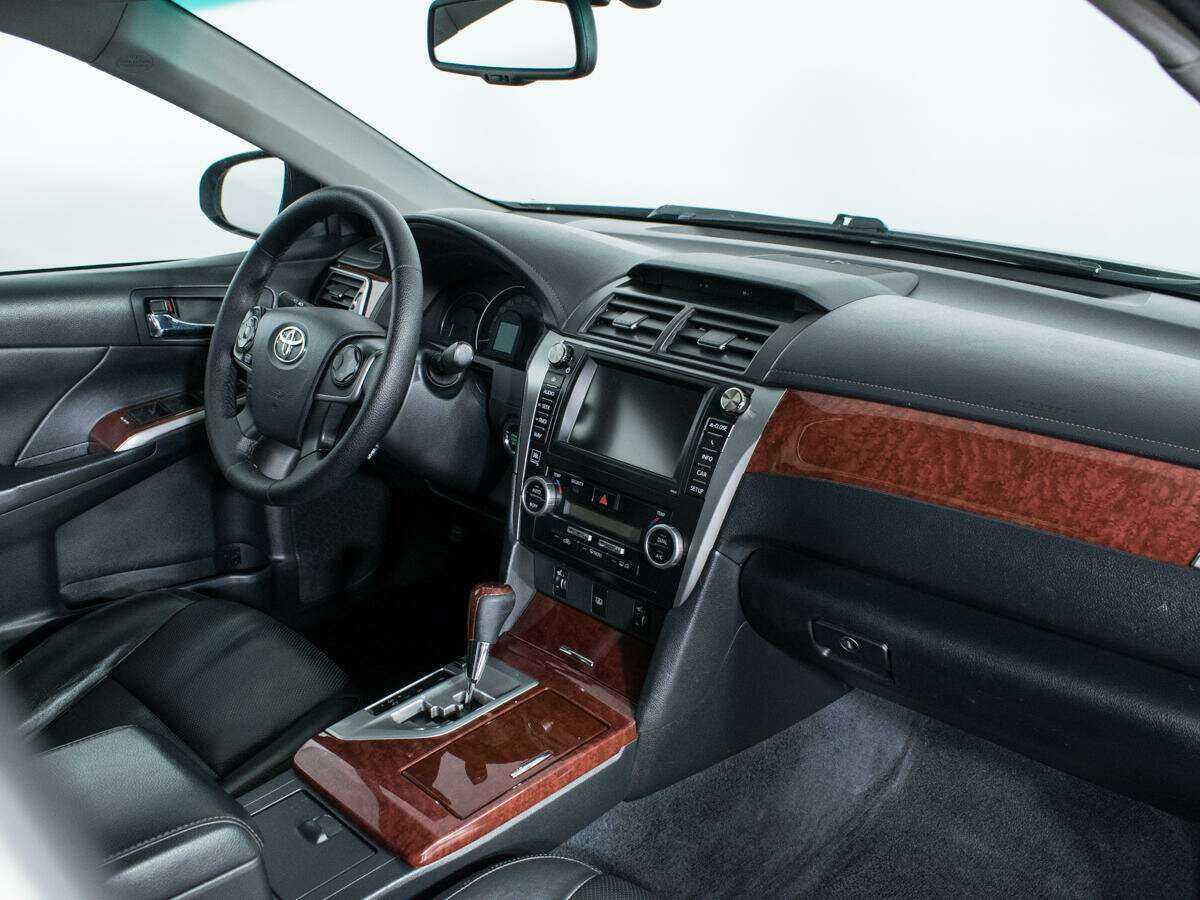Toyota Camry 2012 года с пробегом. Фото: #8