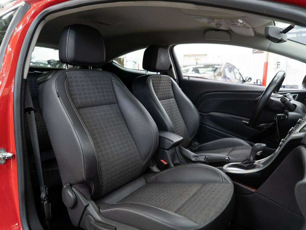 Opel Astra 2012 года с пробегом. Фото: #7