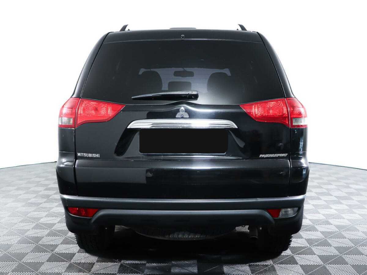 Mitsubishi Pajero Sport 2014 года с пробегом. Фото: #4