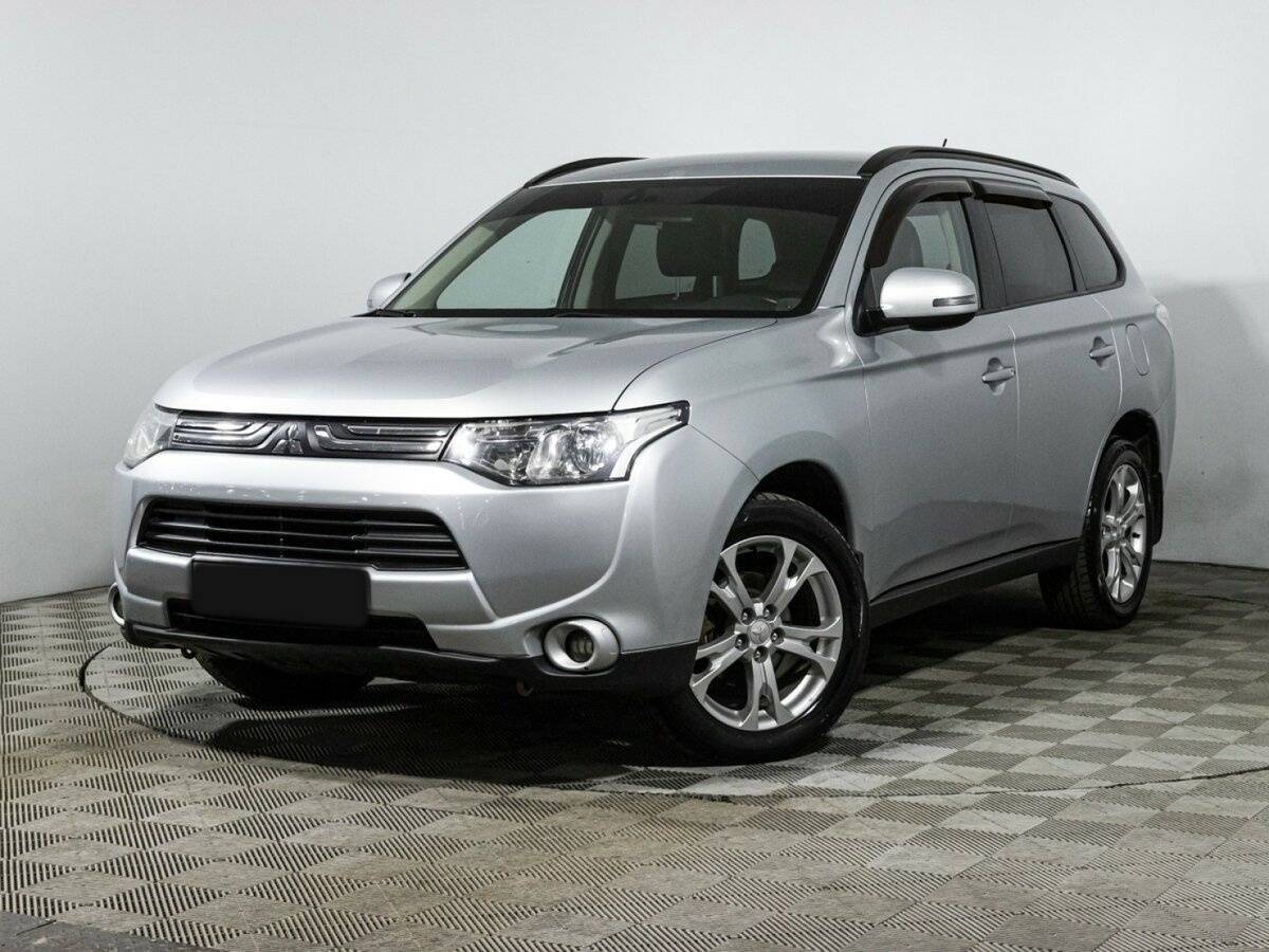 Mitsubishi Outlander 2013 года с пробегом. Посмотреть фото