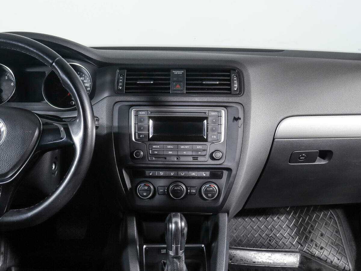 Volkswagen Jetta 2015 года с пробегом. Фото: #10