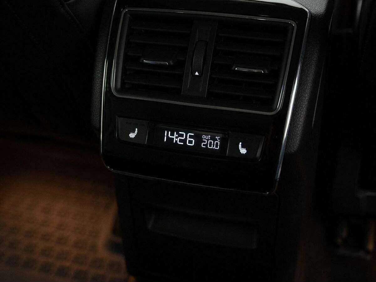 Skoda Superb 2017 года с пробегом. Фото: #9