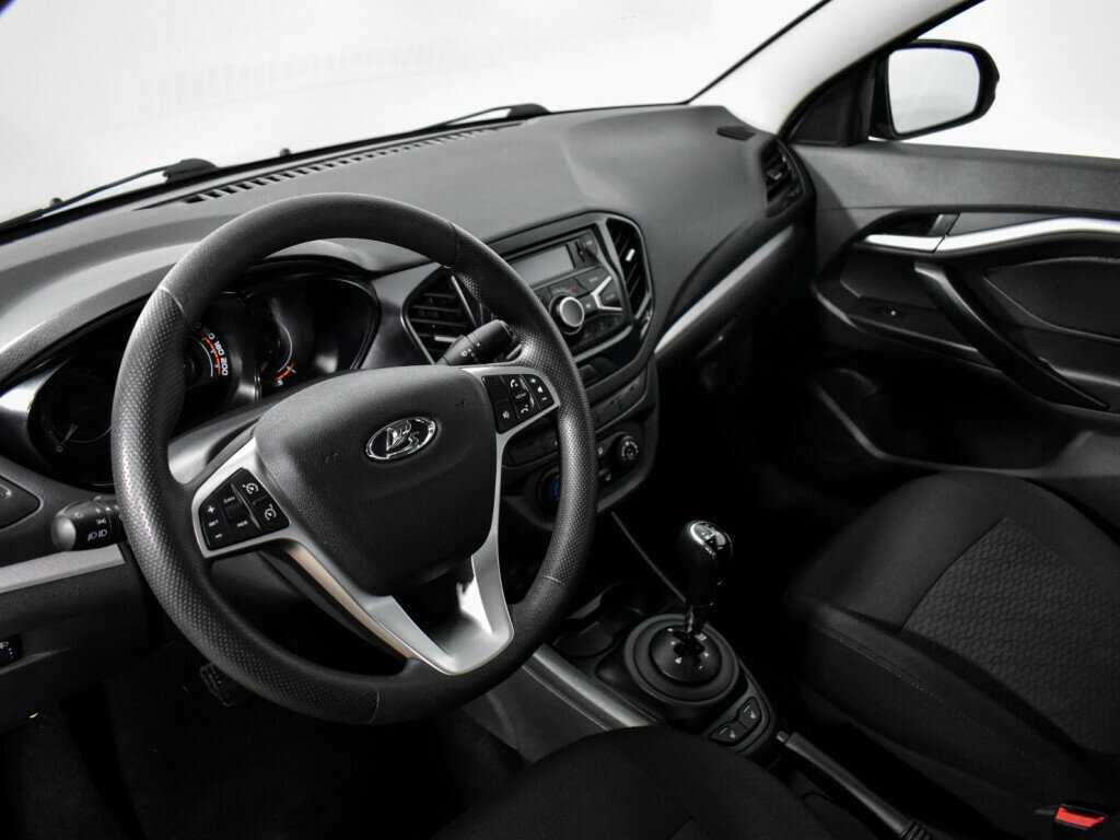 Lada (ВАЗ) Vesta 2017 года с пробегом. Фото: #8