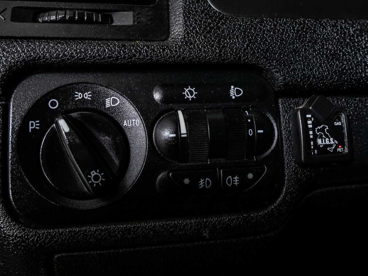 УАЗ Patriot 2012 года с пробегом. Фото: #9