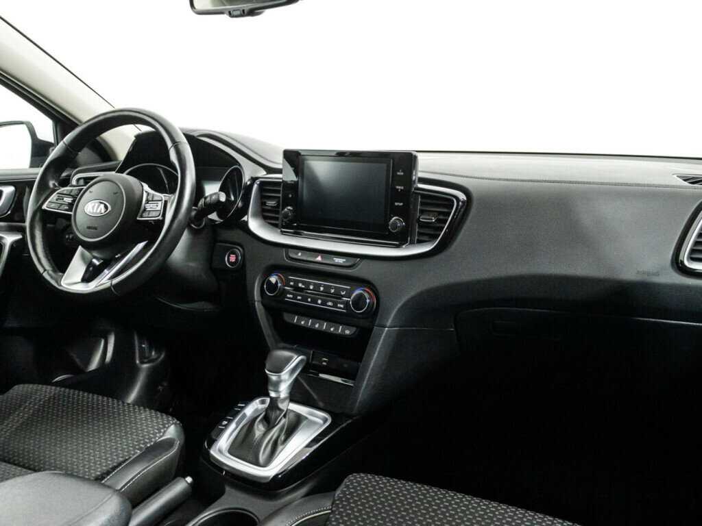 Kia Ceed 2020 года с пробегом. Фото: #8