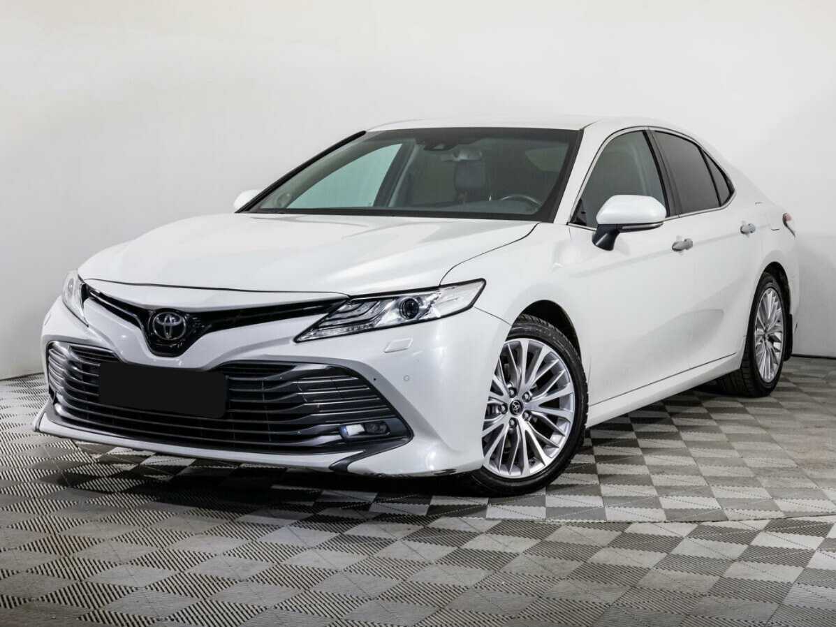 Toyota Camry 2018 года с пробегом. Посмотреть фото