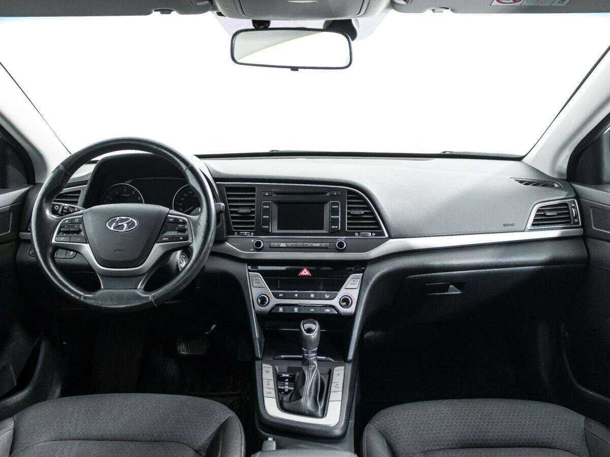 Hyundai Elantra 2017 года с пробегом. Фото: #12