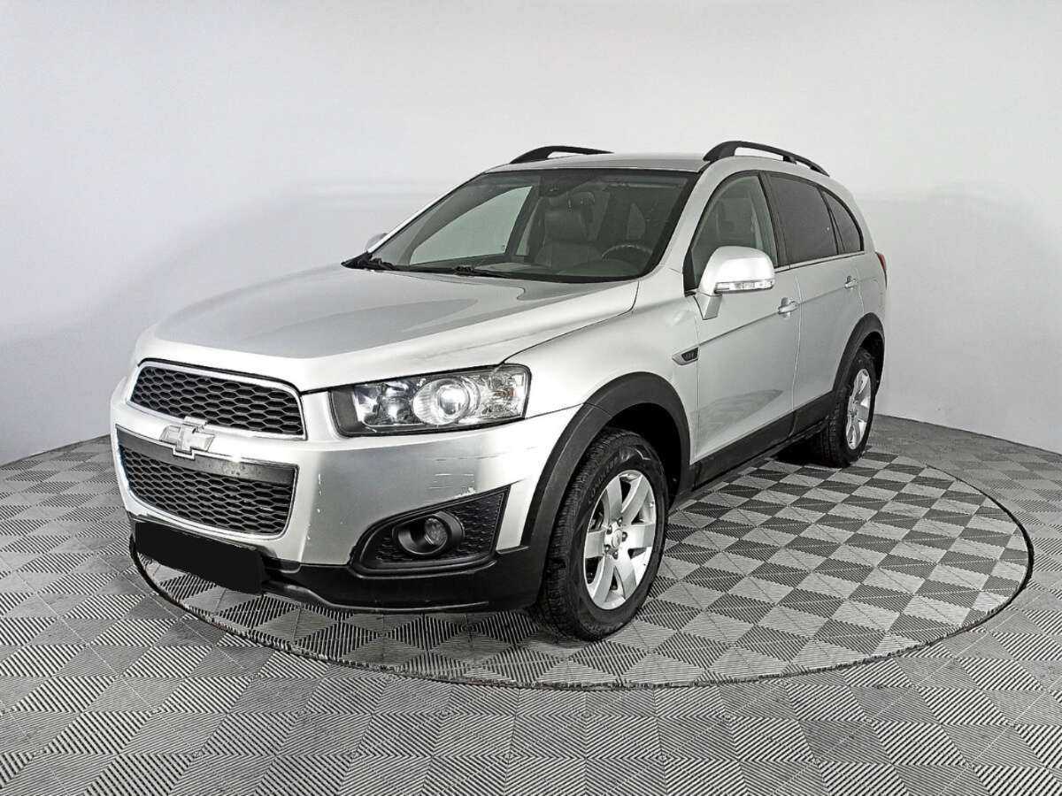 Chevrolet Captiva 2015 года с пробегом. Посмотреть фото