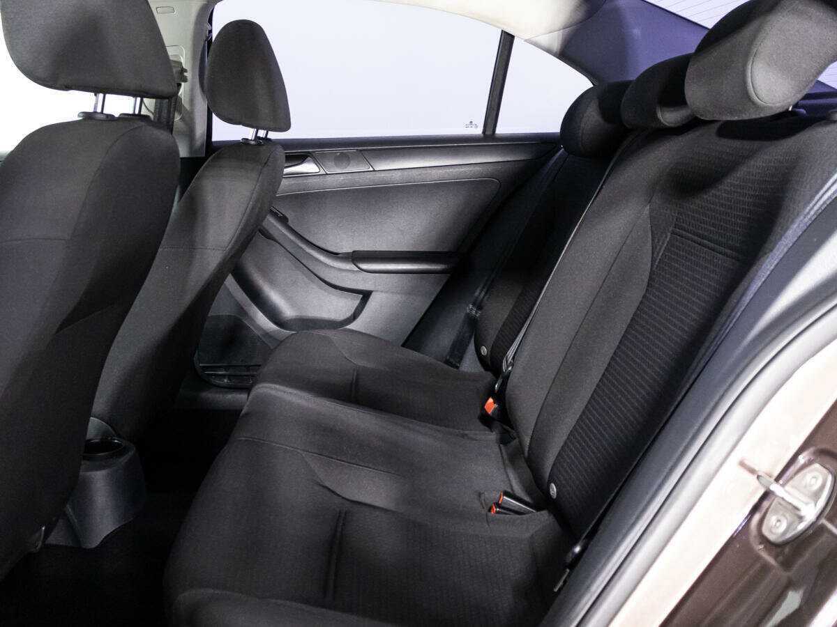 Volkswagen Jetta 2015 года с пробегом. Фото: #9