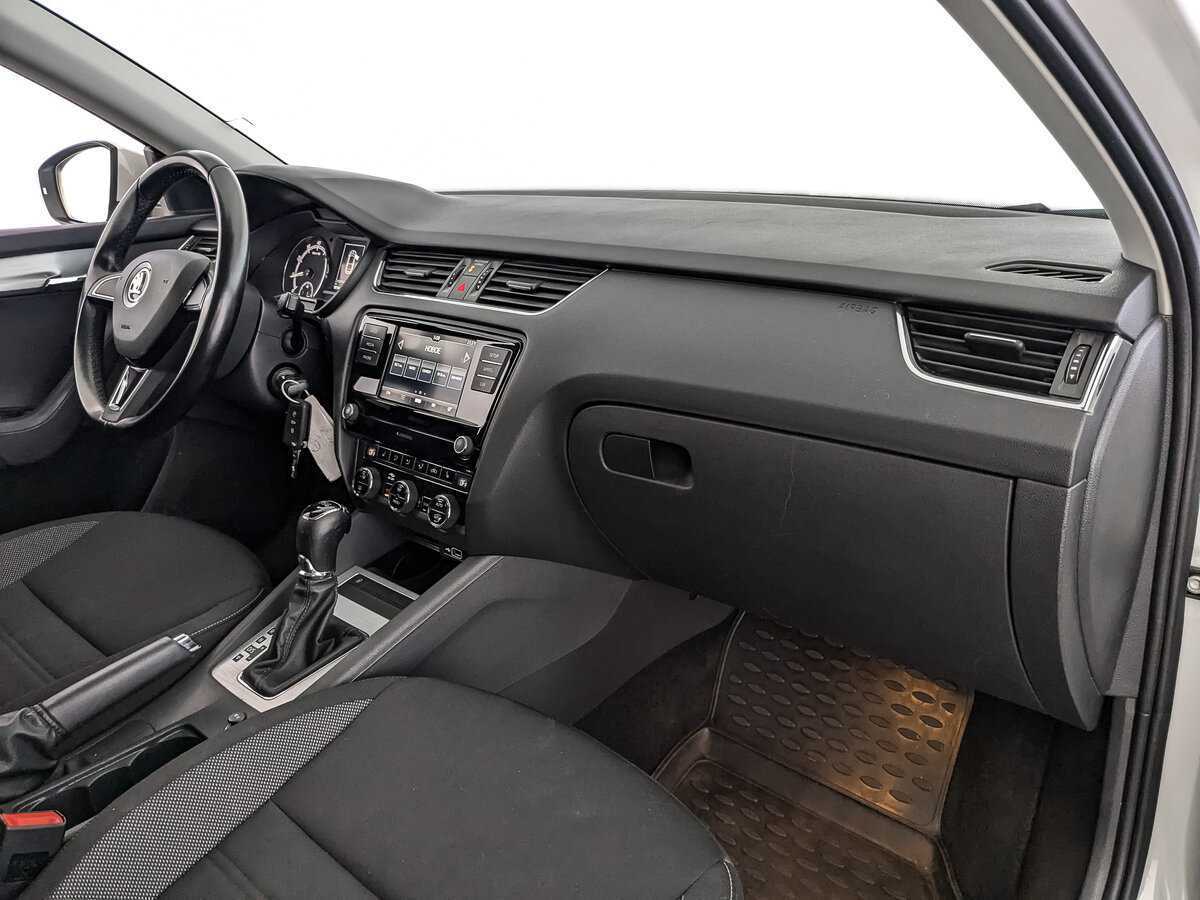 Skoda Octavia 2020 года с пробегом. Фото: #8