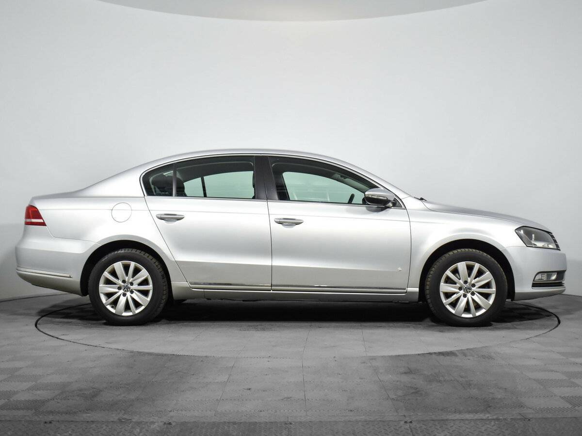 Volkswagen Passat 2012 года с пробегом. Фото: #3