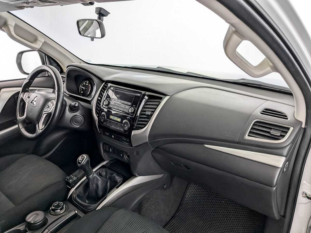 Mitsubishi Pajero Sport 2018 года с пробегом. Фото: #10