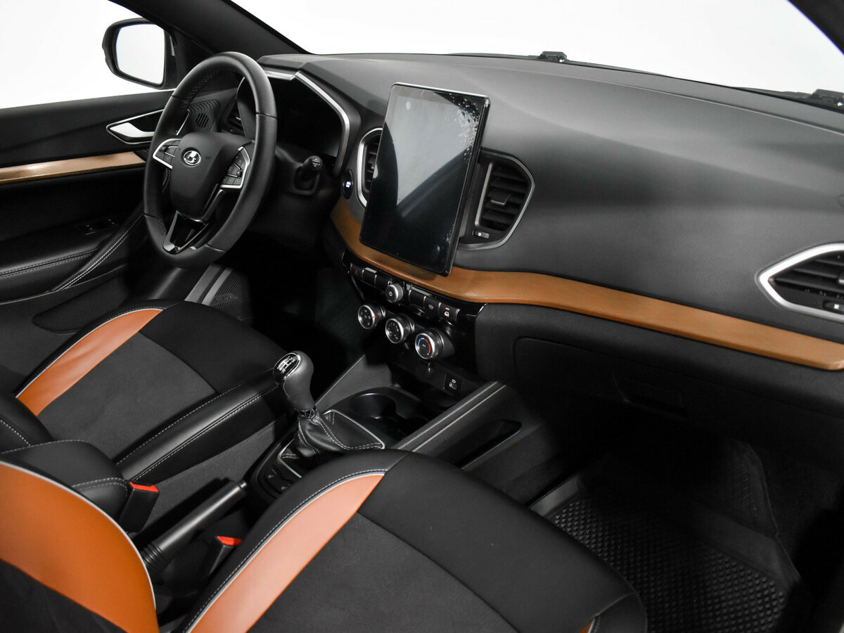 Lada (ВАЗ) Vesta 2023 года с пробегом. Фото: #11