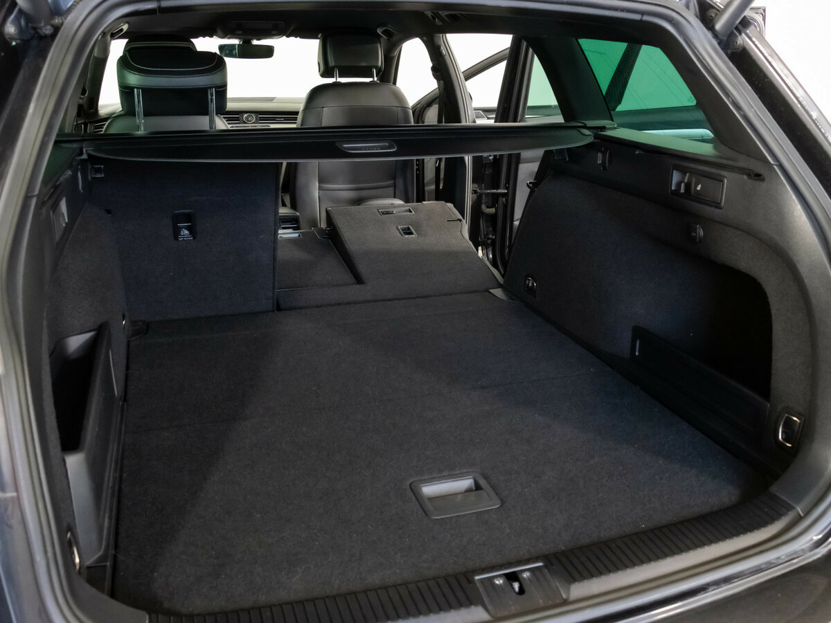 Volkswagen Passat 2018 года с пробегом. Фото: #30