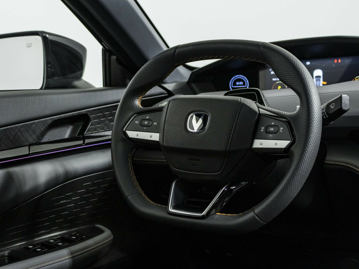 Changan UNI-V 2023 года с пробегом. Фото: #8