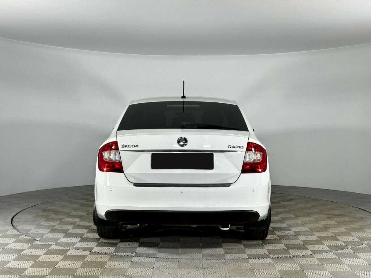 Skoda Rapid 2016 года с пробегом. Фото: #3