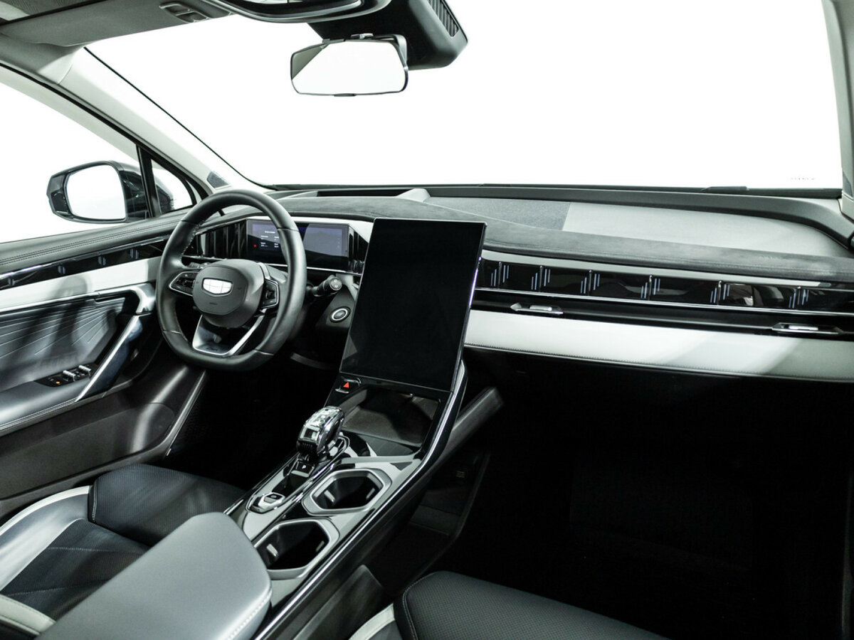 Geely Atlas 2024 года с пробегом. Фото: #8