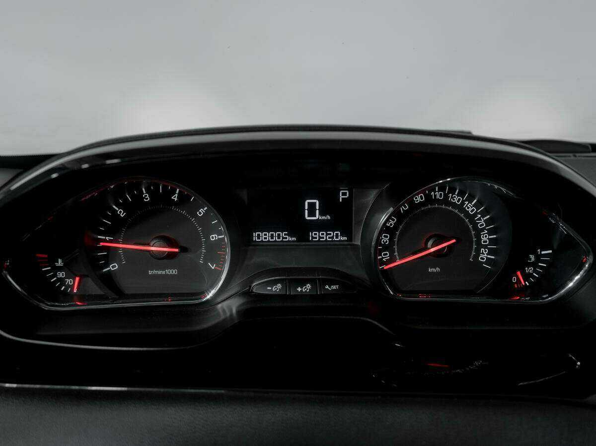 Peugeot 208 2013 года с пробегом. Фото: #10