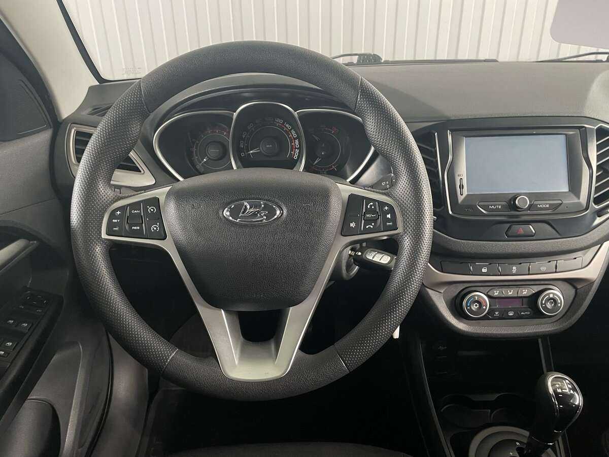 Lada (ВАЗ) Vesta 2018 года с пробегом. Фото: #9