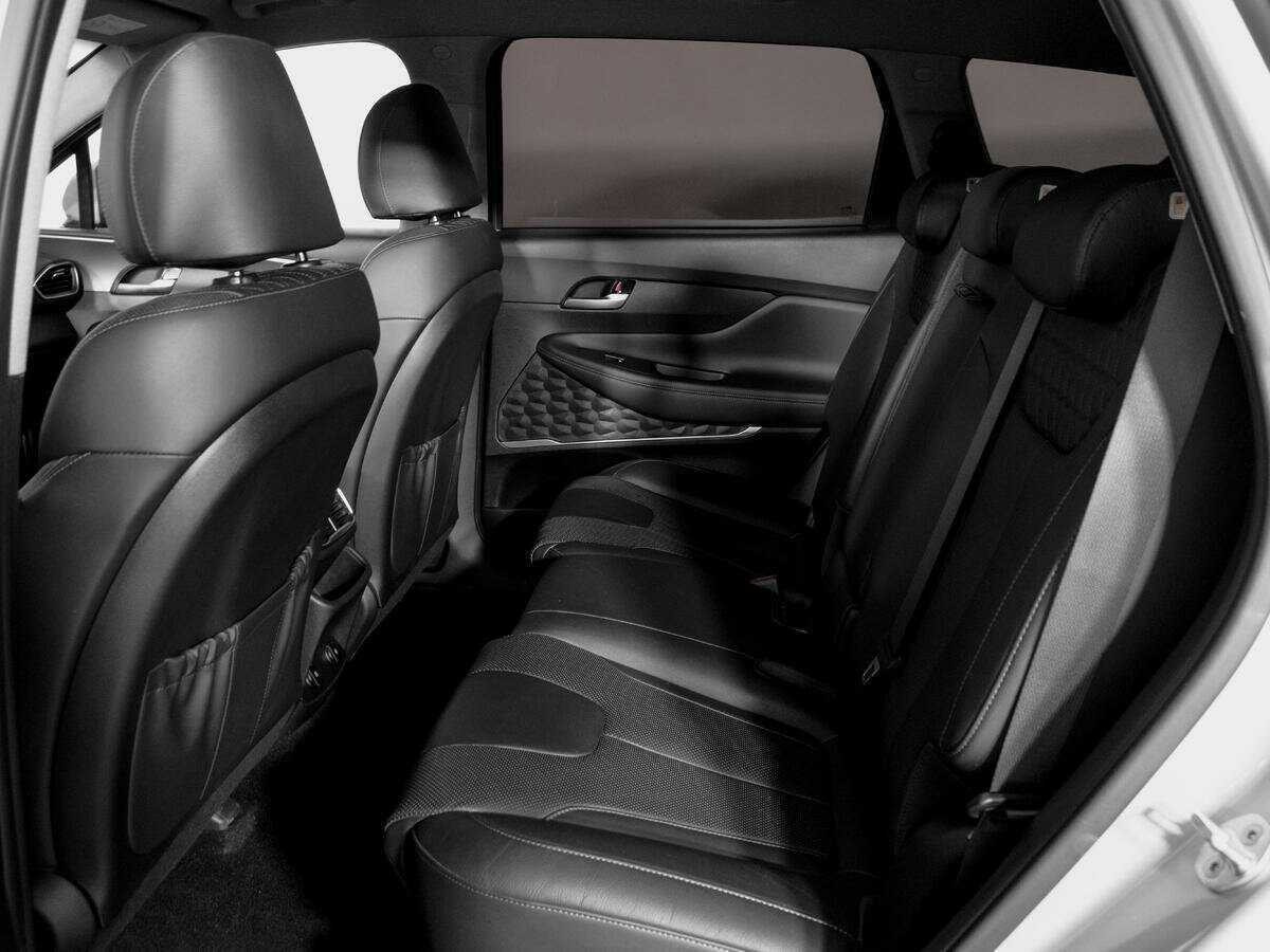 Hyundai Santa Fe 2018 года с пробегом. Фото: #9