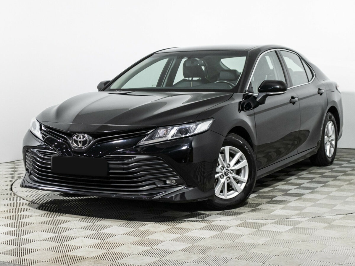 Toyota Camry 2018 года с пробегом. Посмотреть фото