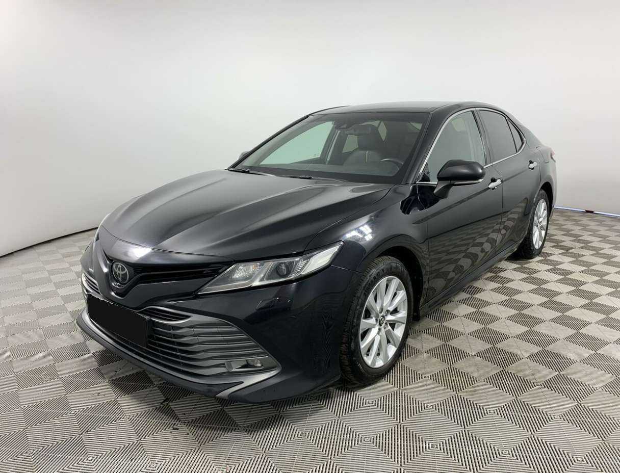 Toyota Camry 2019 года с пробегом. Посмотреть фото