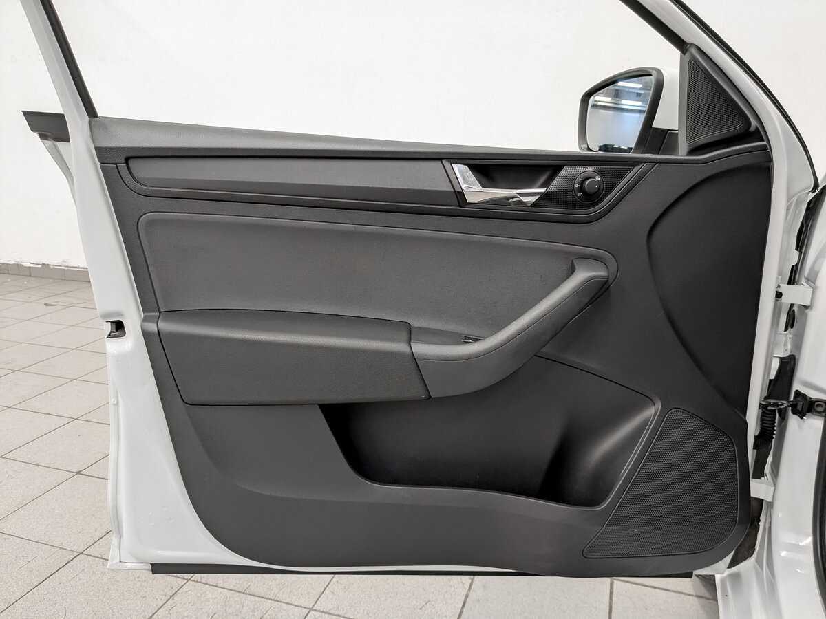 Skoda Rapid 2017 года с пробегом. Фото: #18