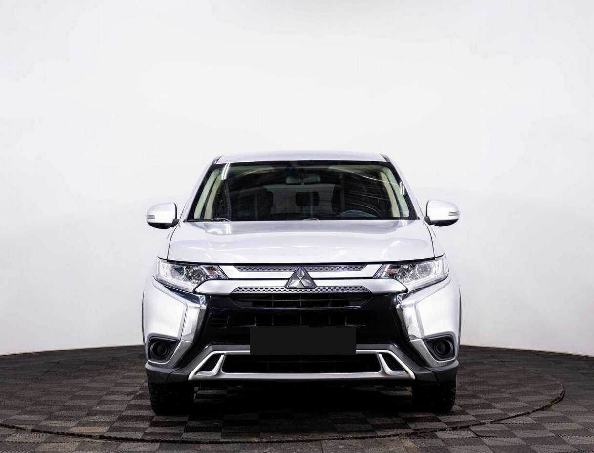 Mitsubishi Outlander 2019 года с пробегом. Фото: #1