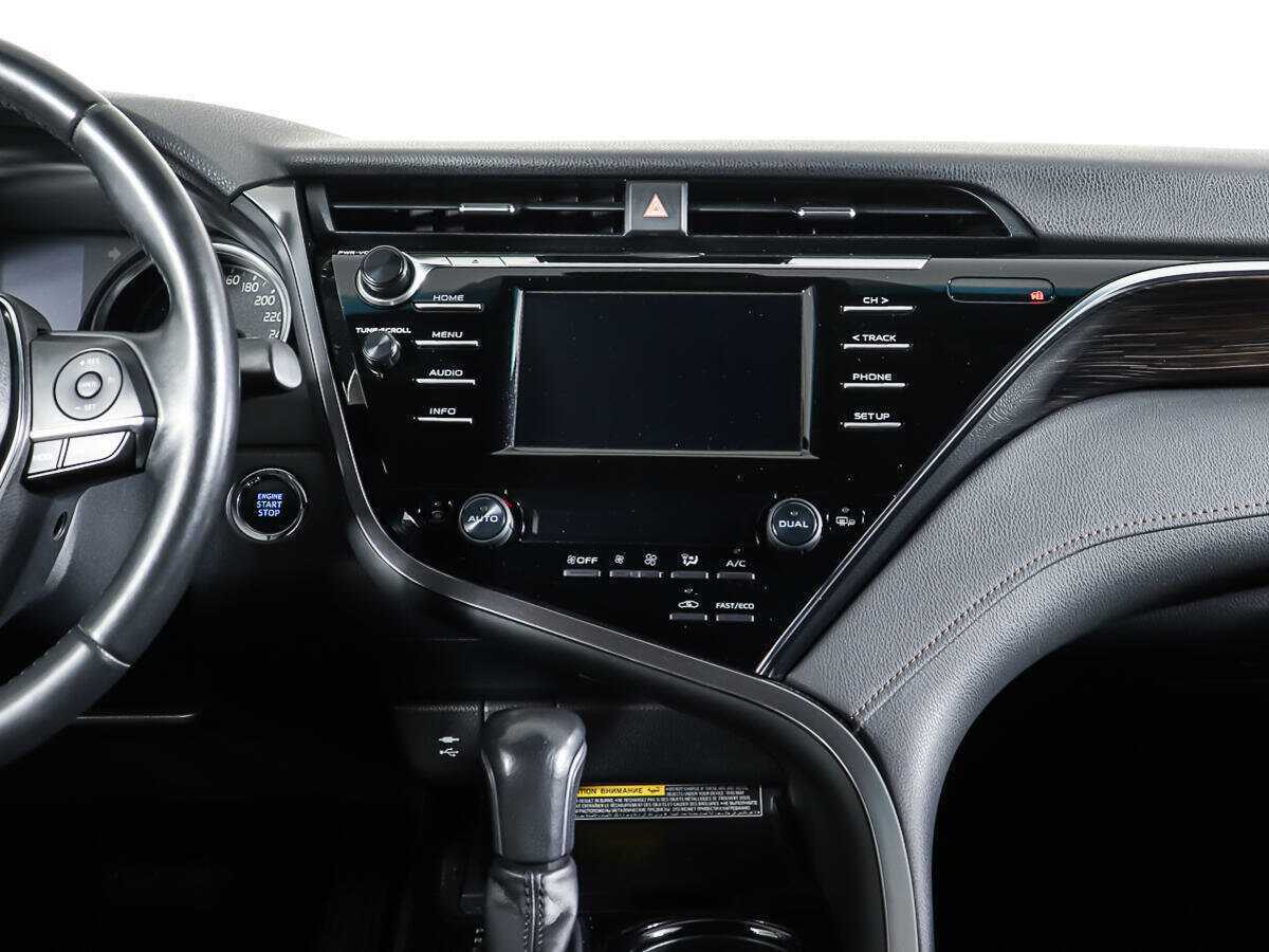 Toyota Camry 2020 года с пробегом. Фото: #11