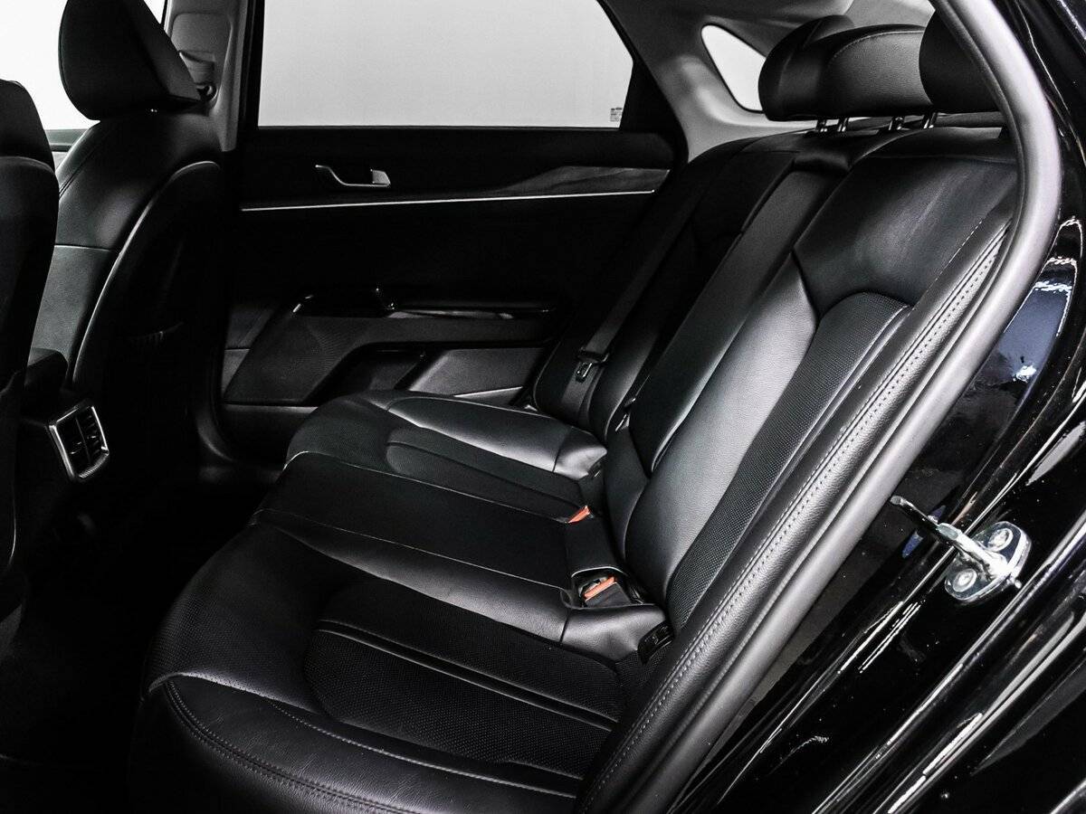 Kia K5 2021 года с пробегом. Фото: #13