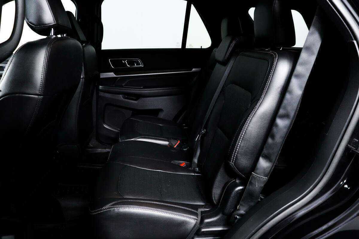 Ford Explorer 2018 года с пробегом. Фото: #11