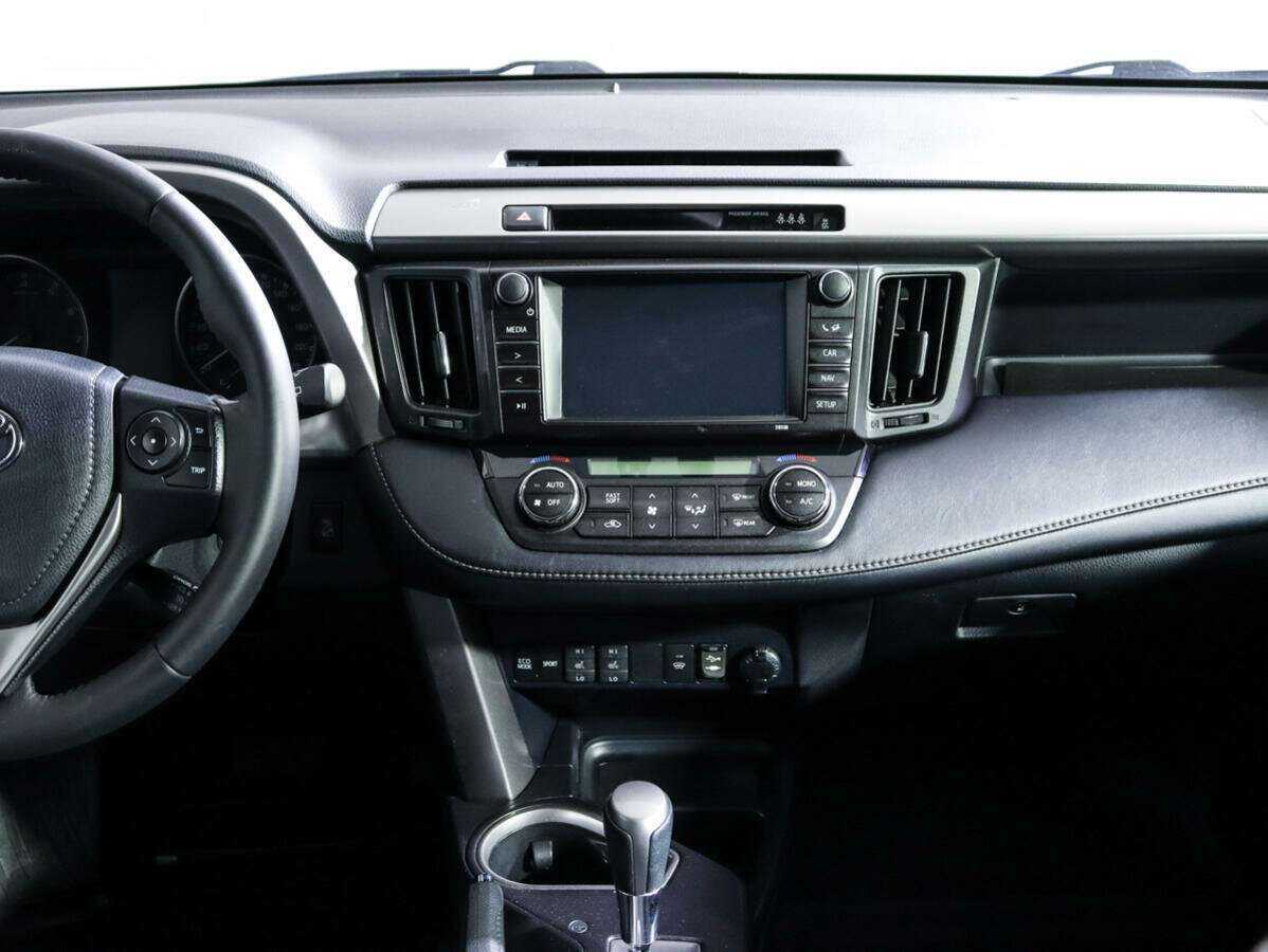 Toyota RAV4 2017 года с пробегом. Фото: #11