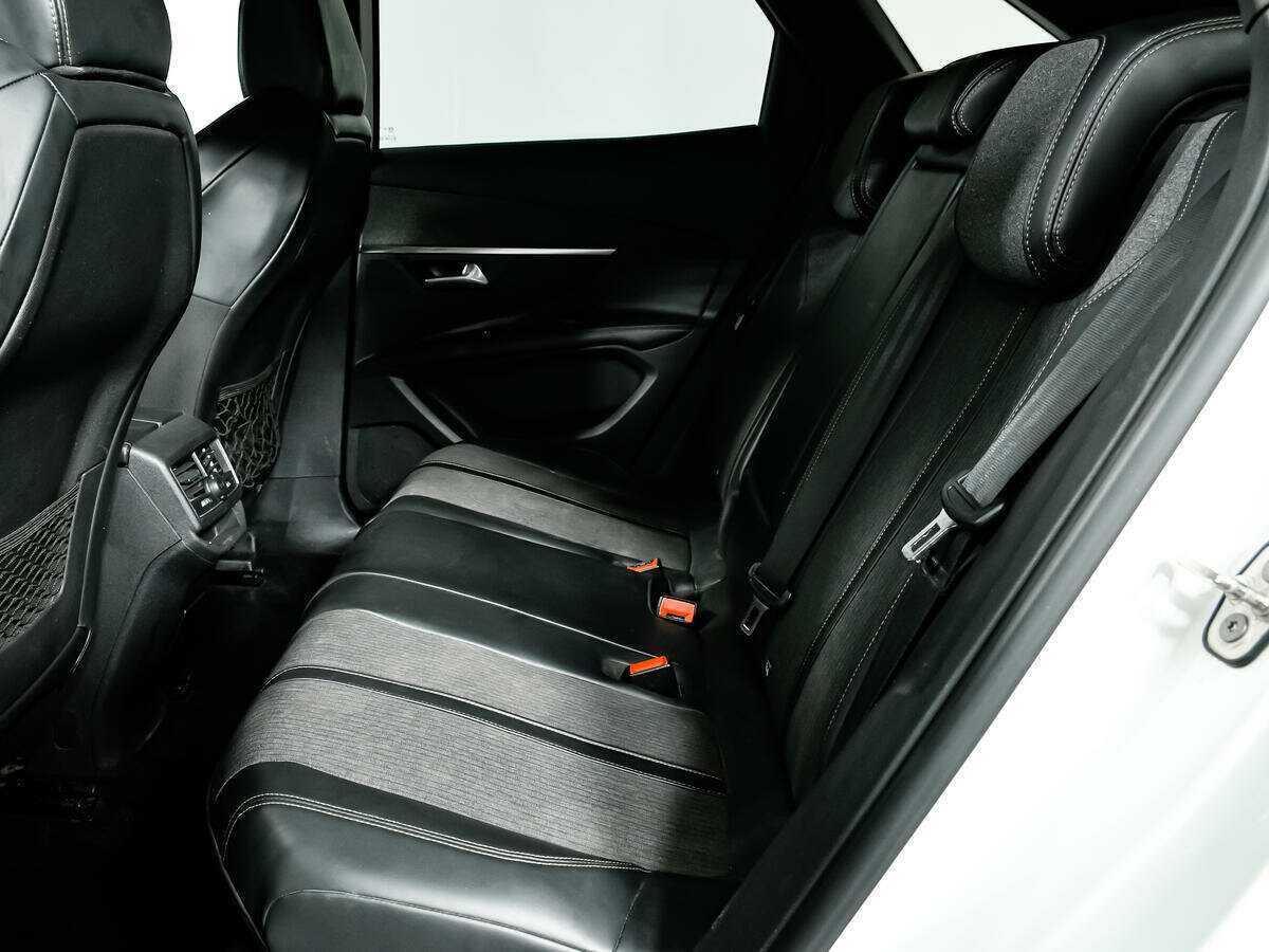 Peugeot 3008 2017 года с пробегом. Фото: #10