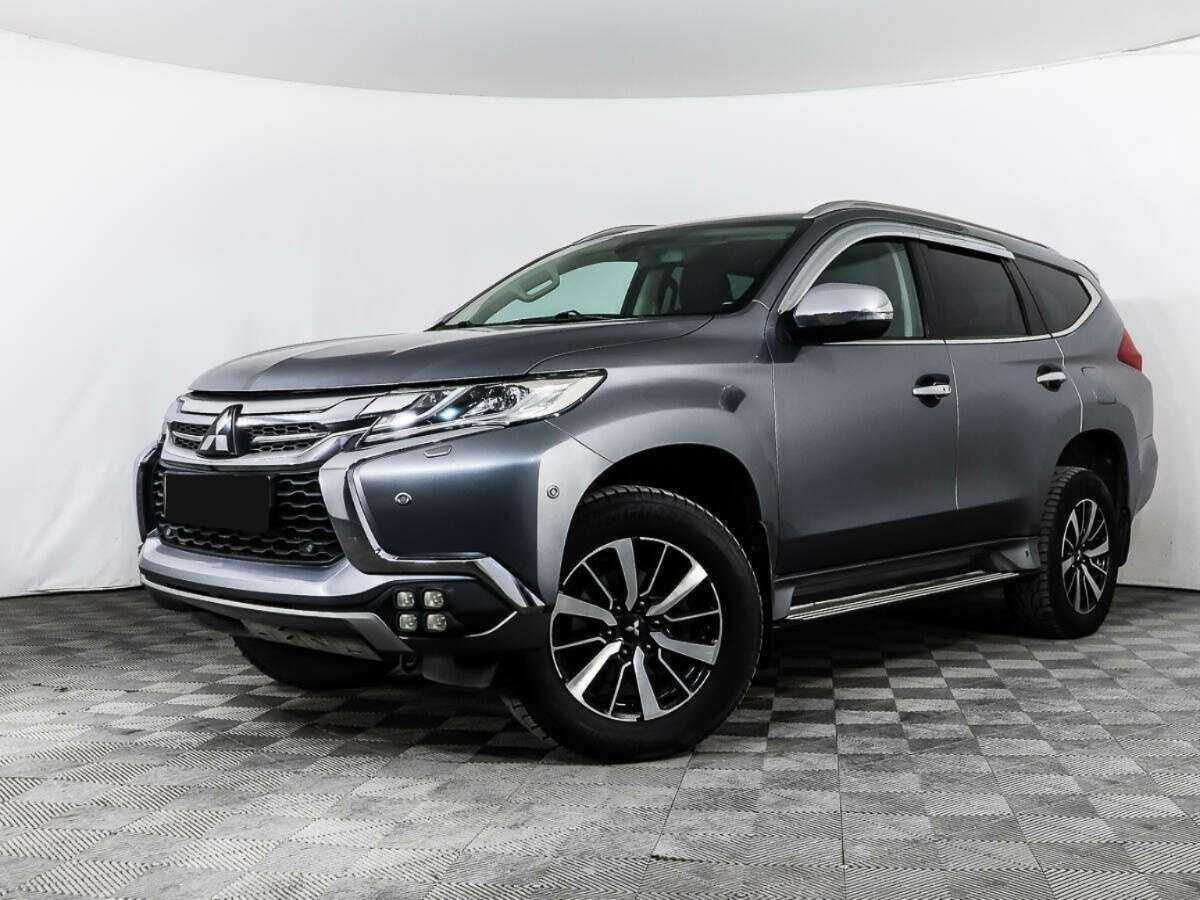 Mitsubishi Pajero Sport 2016 года с пробегом. Посмотреть фото